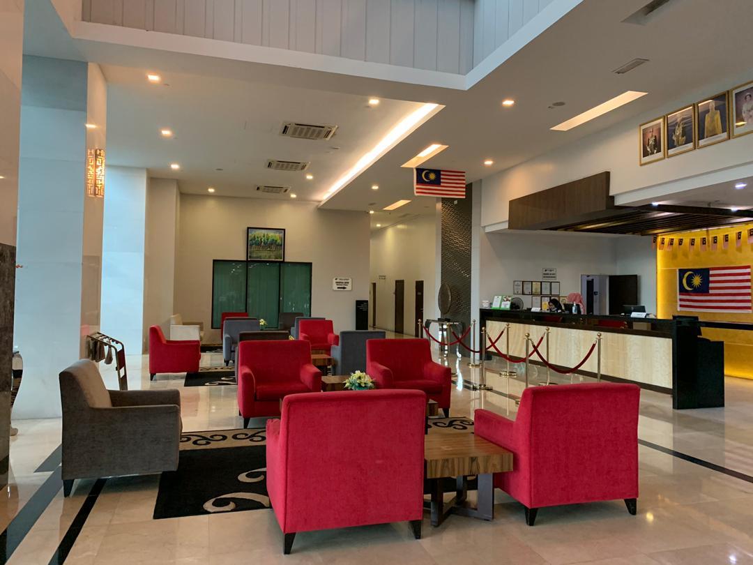 Raia & Convention Centre 4*