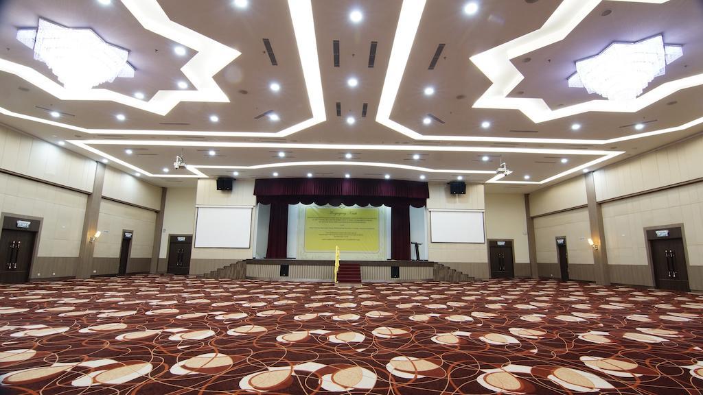 Hotel Raia & Convention Centre