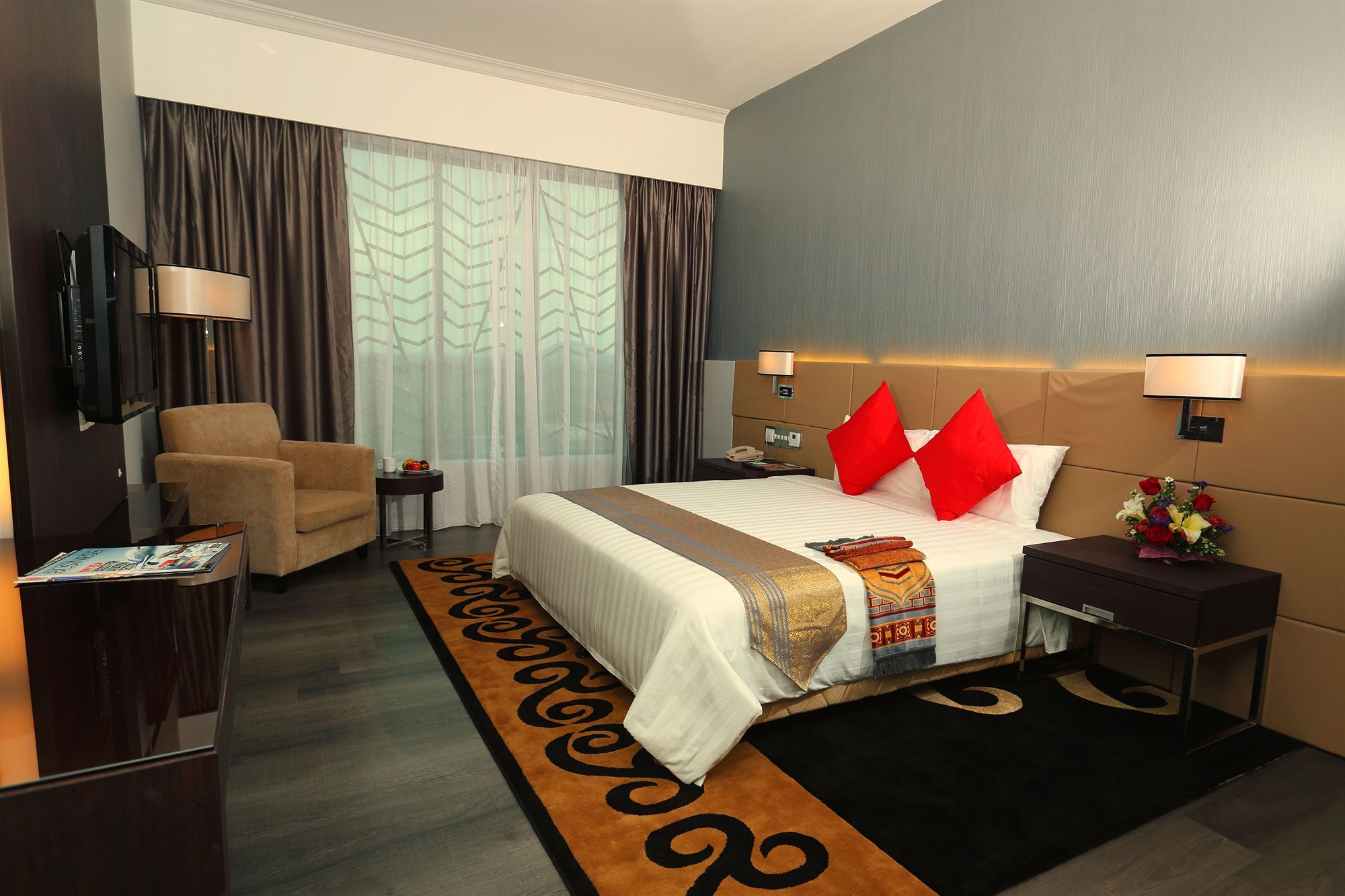 Raia & Convention Centre Hotel 4*